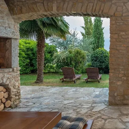 Holiday home Wunderschoen Eingerichtete Villa Mit Pool Und Garten Vizinada
